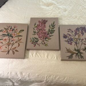 Set of three wall hangings